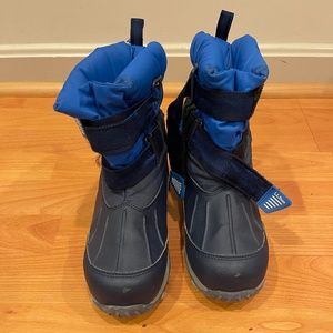 LL Bean snow boots size 2